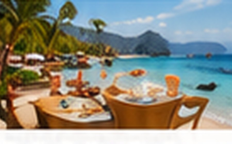 Café o brunch con vista en Puerto Vallarta, imagen ilustrativa