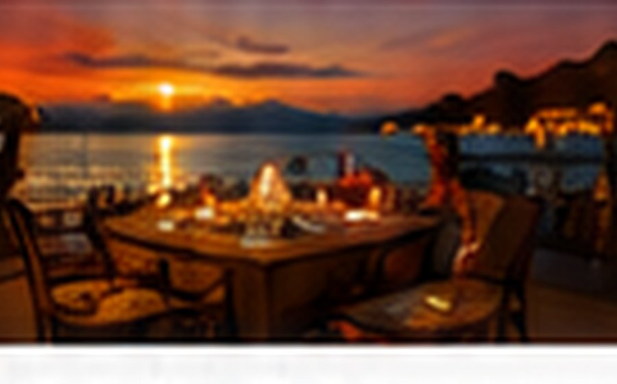 Cena frente al mar en Puerto Vallarta, imagen ilustrativa